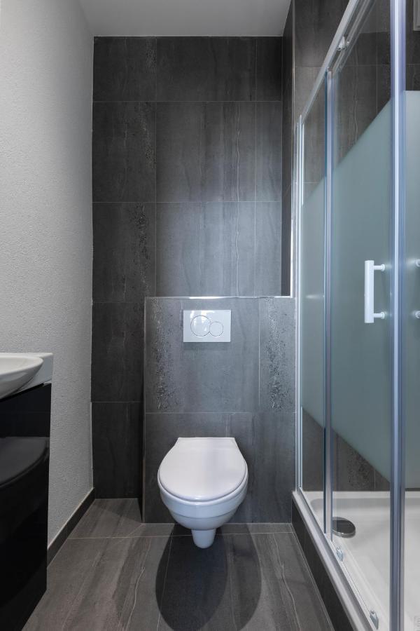 Iqs Rooms - Chambre Double Avec Salle De Bain Λουξεμβούργο Εξωτερικό φωτογραφία